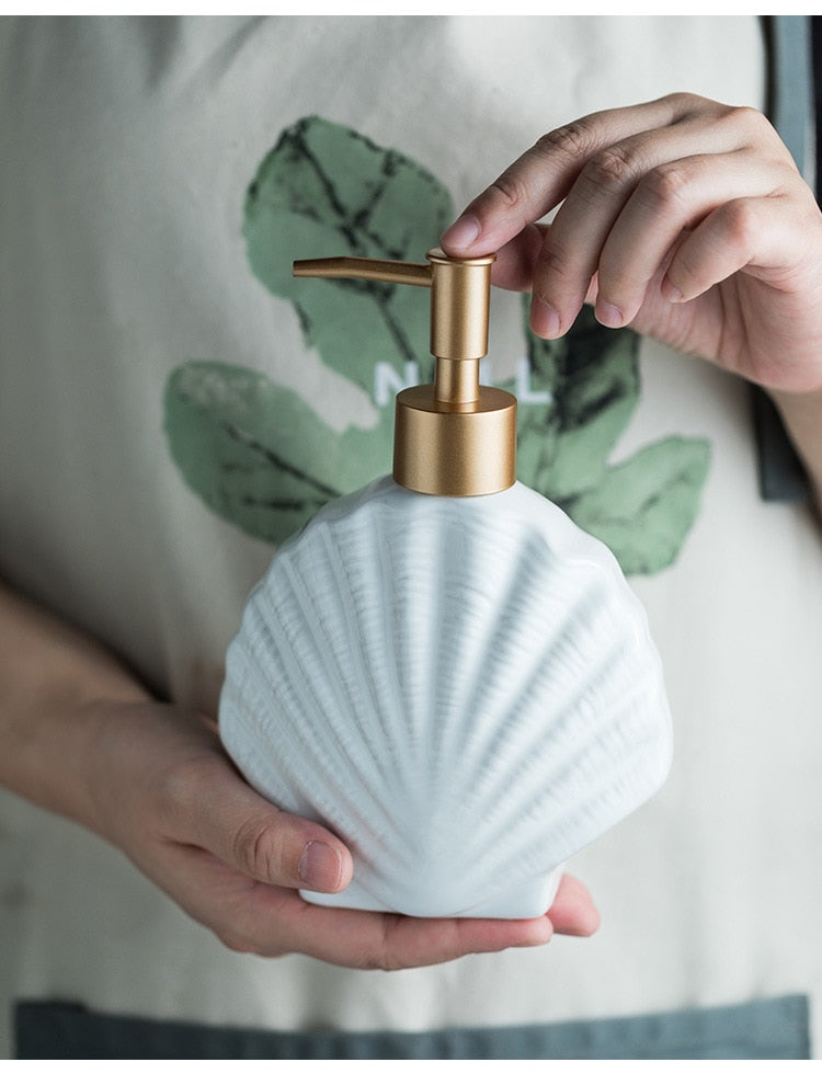 Fancy Portable Soap Dispensing Container